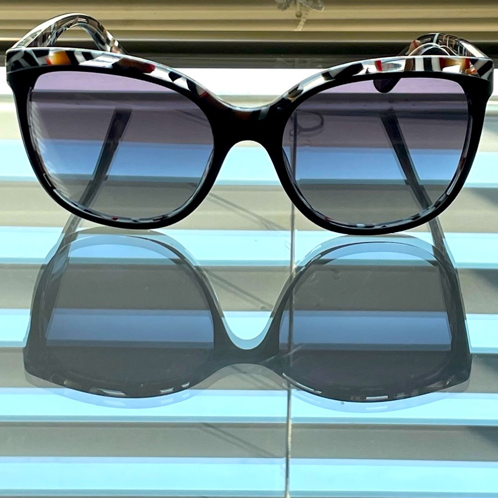 NWT Burberry Sunglasses - Picture 4 of 13